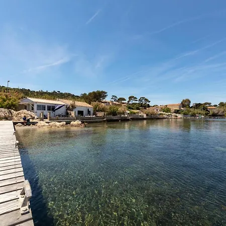 La Roche, Cabanon Cosy Les Pieds Dans L'eau Avec Vue Exceptionnelle 耶尔