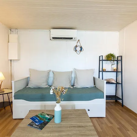 La Roche, Cabanon Cosy Les Pieds Dans L'eau Avec Vue Exceptionnelle * 耶尔