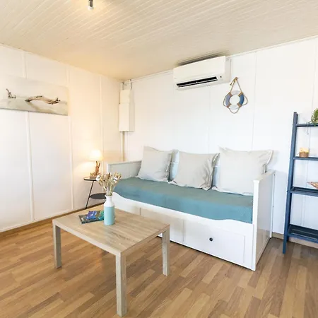 La Roche, Cabanon Cosy Les Pieds Dans L'eau Avec Vue Exceptionnelle 度假居 *