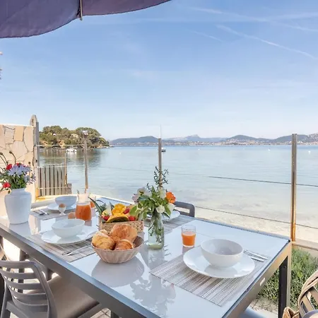 La Roche, Cabanon Cosy Les Pieds Dans L'eau Avec Vue Exceptionnelle Holiday home Hyeres