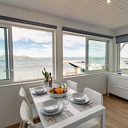 בית נופש La Roche, Cabanon Cosy Les Pieds Dans L'eau Avec Vue Exceptionnelle